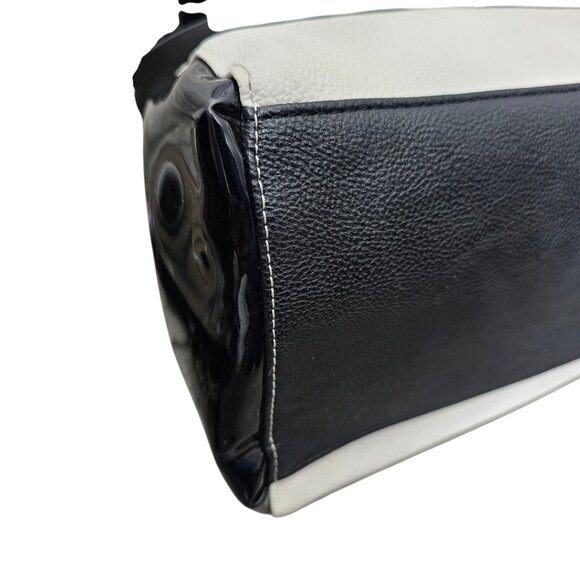 Betsey Johnson New Double Big Bow Black And White Satchel Shoulder Handbag - Picture 15 of 16